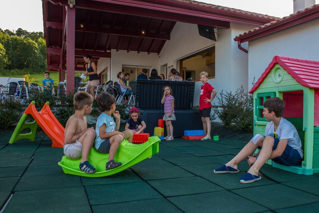 Campingplatz Domaine Larlapean 3*